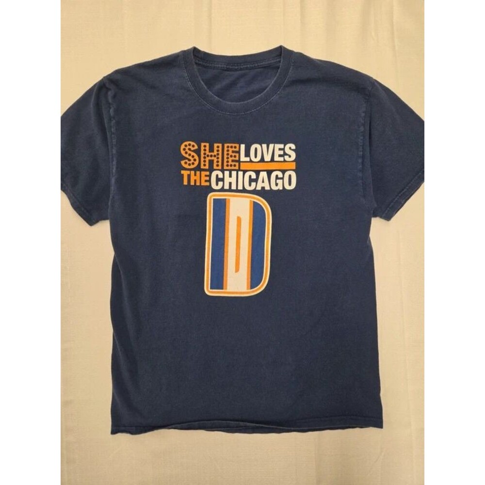 Chicago Bears funny T-Shirt "She Loves The Chicago D" (men's medium)